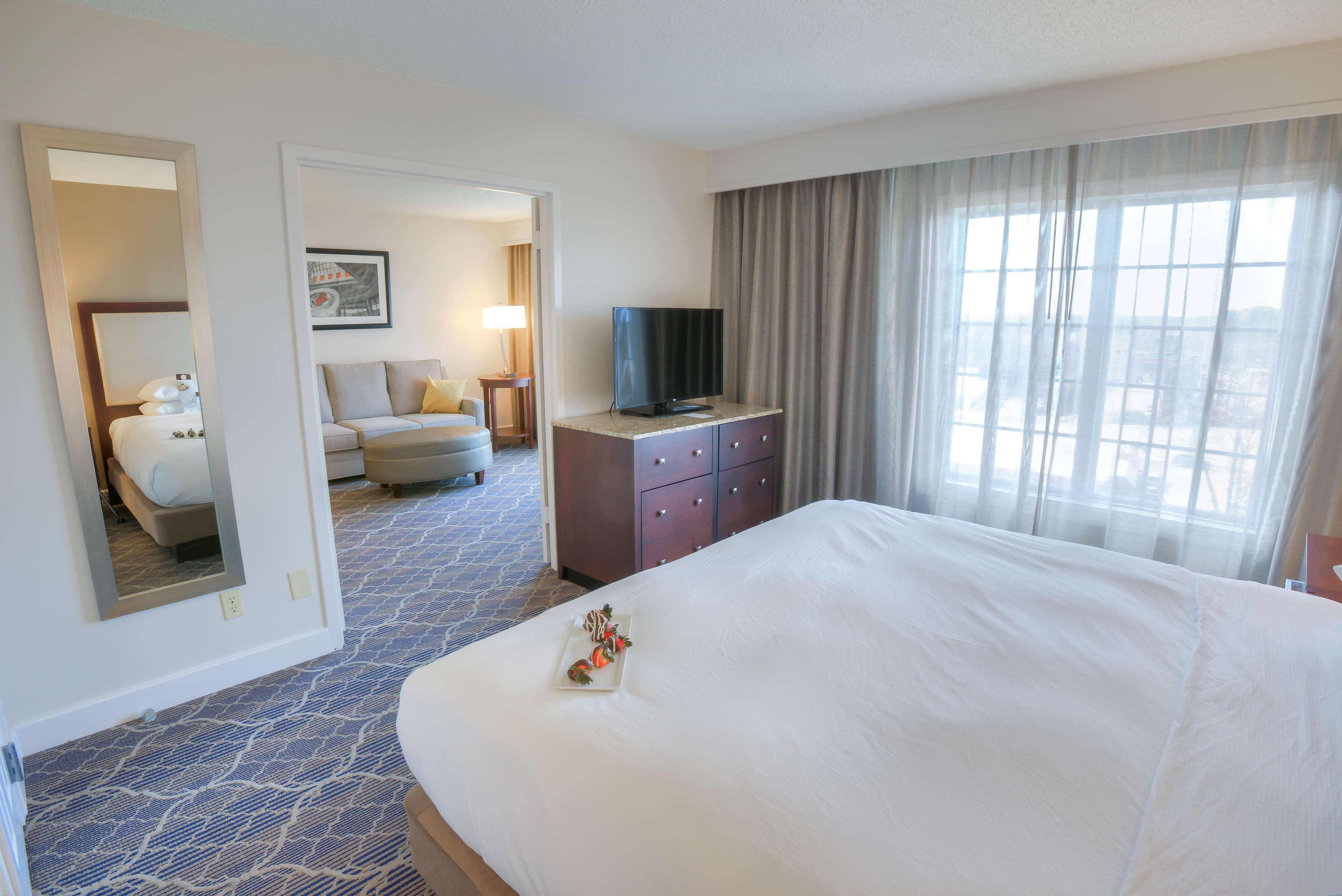סמירנה Doubletree Suites By Hilton At The Battery Atlanta מראה חיצוני תמונה