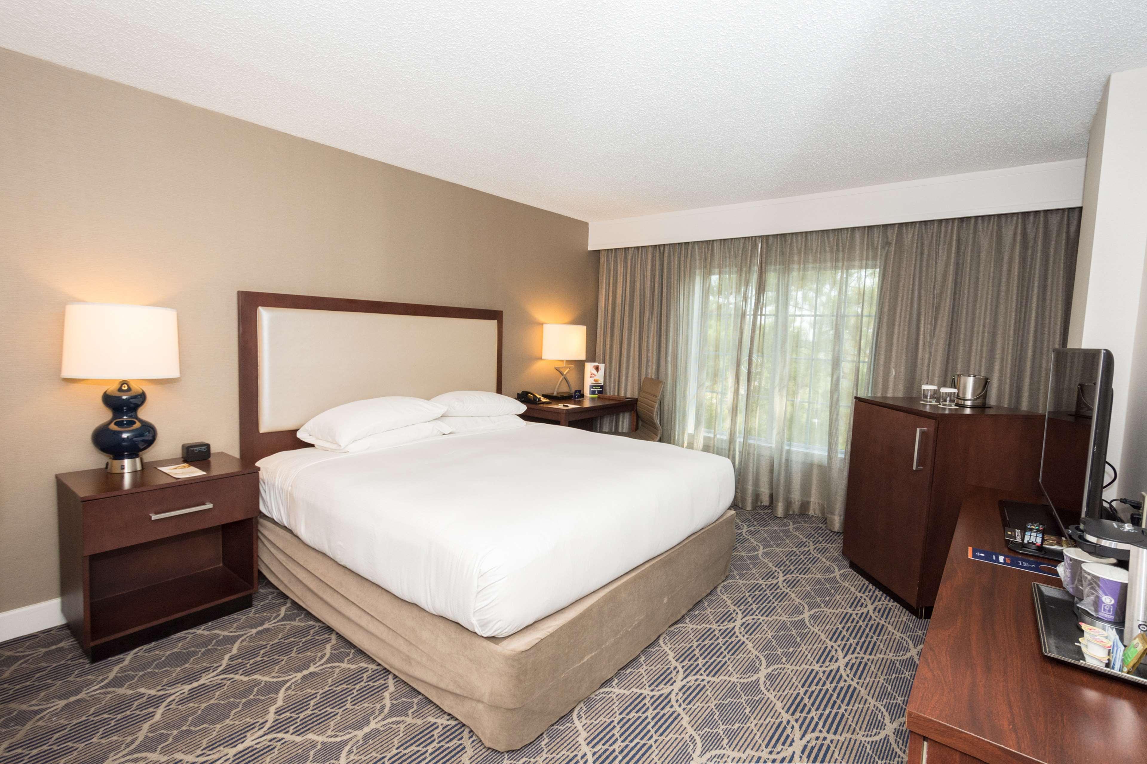 סמירנה Doubletree Suites By Hilton At The Battery Atlanta מראה חיצוני תמונה