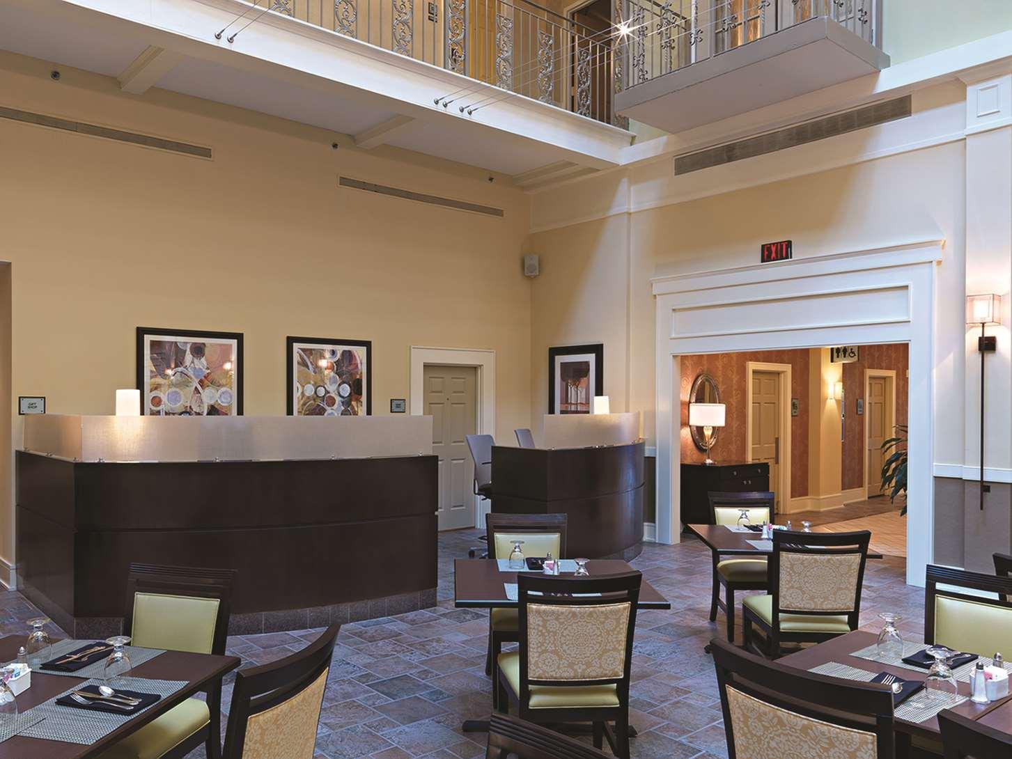 סמירנה Doubletree Suites By Hilton At The Battery Atlanta מראה חיצוני תמונה
