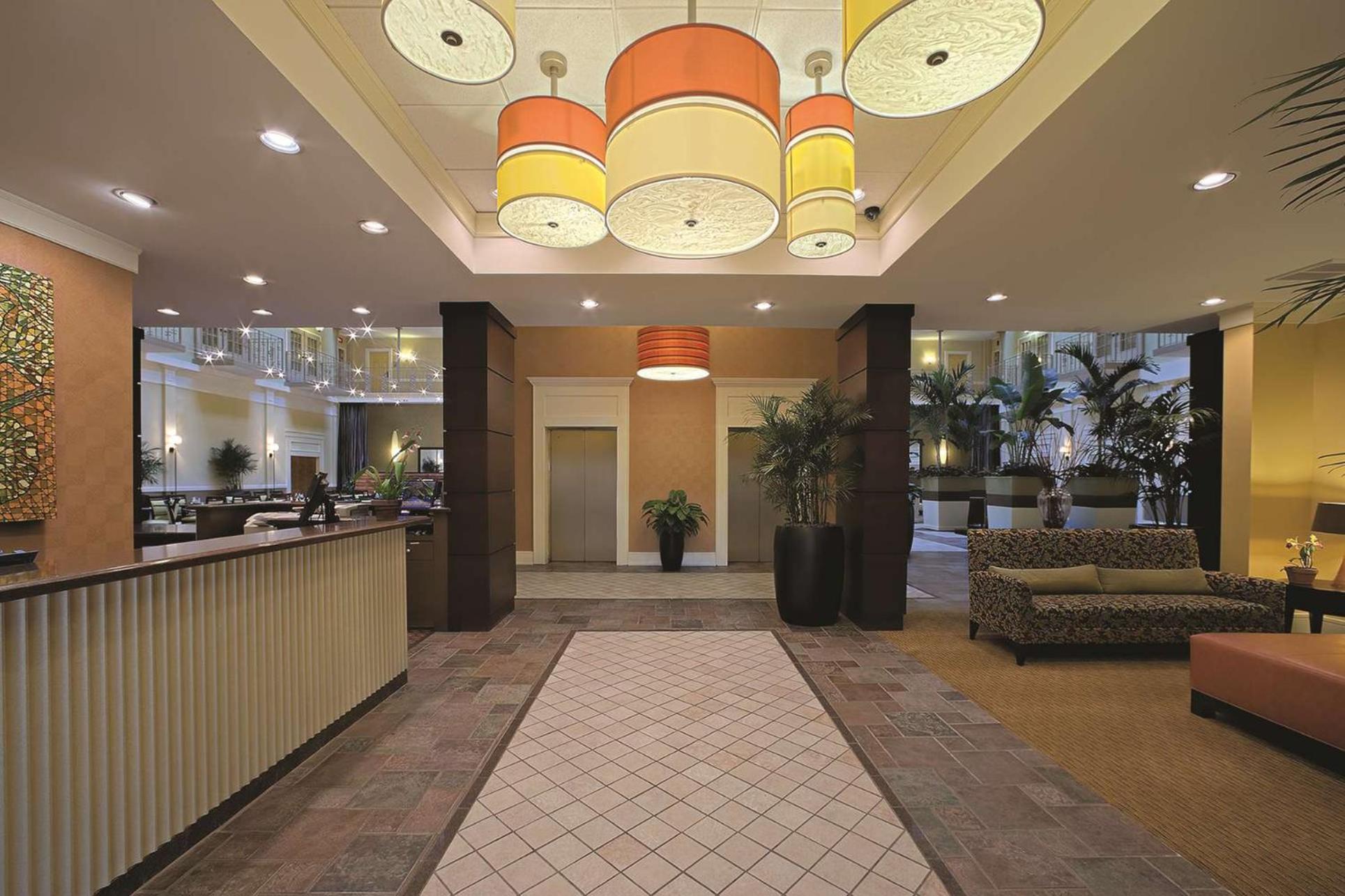 סמירנה Doubletree Suites By Hilton At The Battery Atlanta מראה חיצוני תמונה